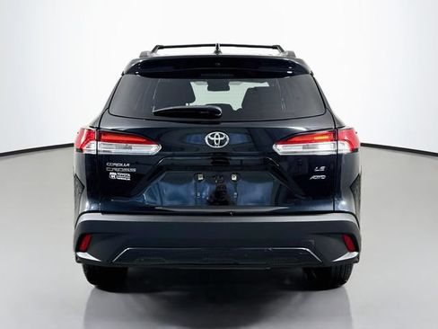 Used 2025 Toyota Corolla Cross LE w/ Moonroof Package AWD/4WD image 7