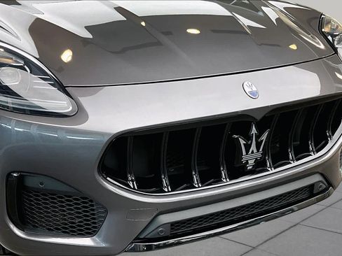 Used 2023 Maserati Grecale Modena AWD/4WD image 31