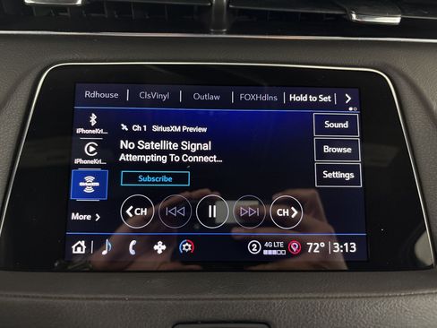 Used 2022 Cadillac XT4 Premium Luxury w/ Safety Alert Package AWD/4WD image 23