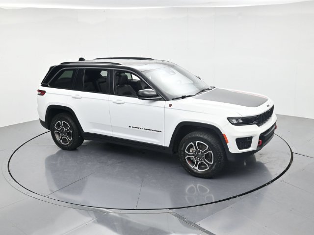 Used 2022 Jeep Grand Cherokee Trailhawk w/ ADV Protech Group II AWD/4WD image 45