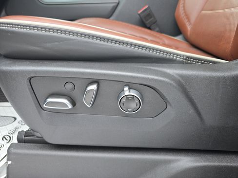 Used 2025 GMC Sierra 1500 Denali Ultimate image 13