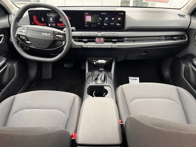 Used 2025 Kia K4 FWD image 11