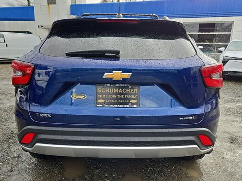 Used 2024 Chevrolet Trax LT image 6