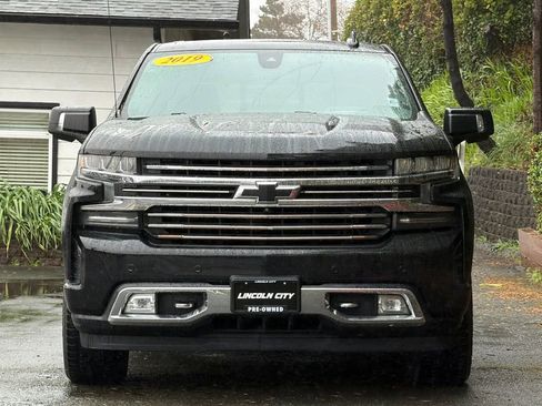 Used 2019 Chevrolet Silverado 1500 High Country w/ Technology Package image 9