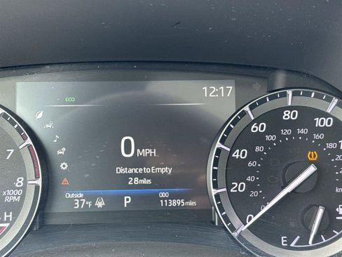 Used 2020 Toyota Highlander XLE image 30