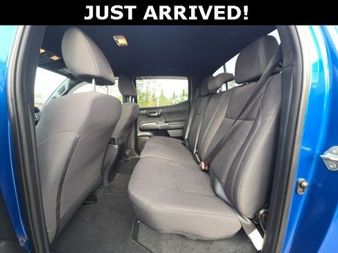 Used 2018 Toyota Tacoma TRD Off-Road image 8