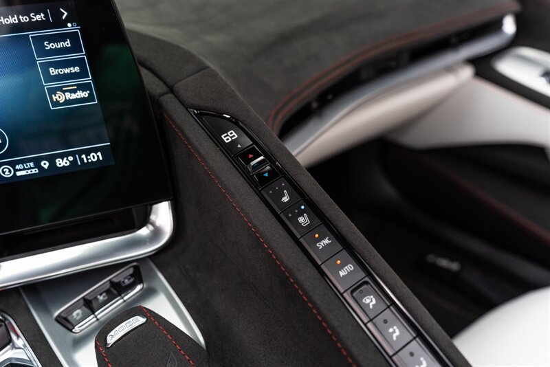 Used 2023 Chevrolet Corvette Z06 RWD image 99
