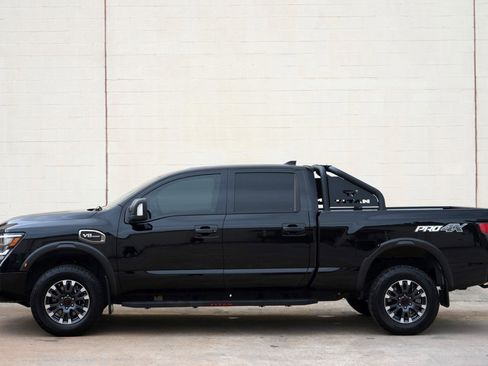 Used 2023 Nissan Titan PRO-4X AWD/4WD image 42