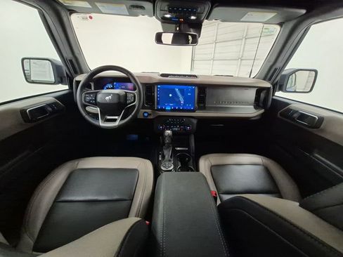 Used 2024 Ford Bronco Wildtrak image 21