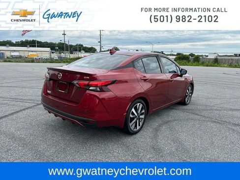 Used 2020 Nissan Versa SR w/ Convenience Package FWD image 5