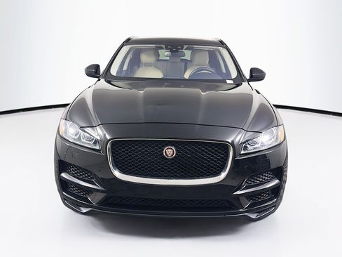 Used 2017 Jaguar F-PACE Premium AWD/4WD image 2