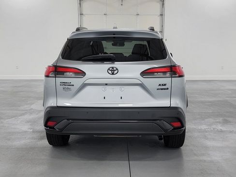 Used 2023 Toyota Corolla Cross AWD Hybrid w/ Convenience Package image 8