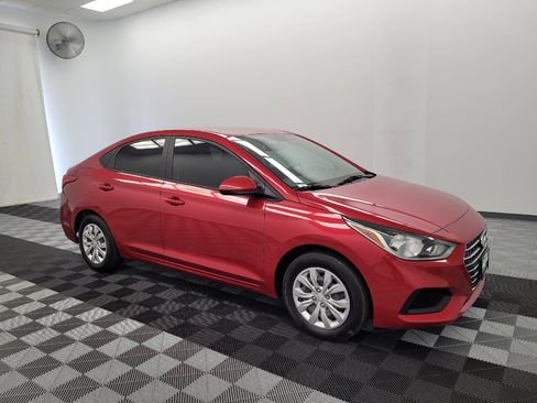 Used 2022 Hyundai Accent SE w/ Cargo Package FWD image 11