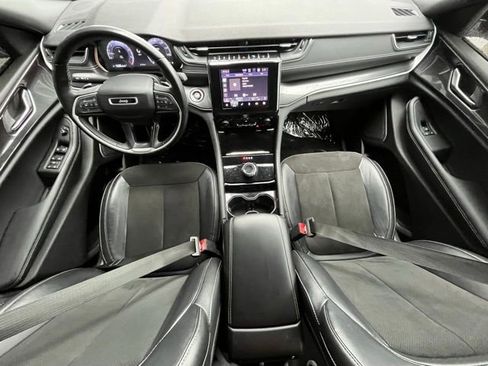 Used 2022 Jeep Grand Cherokee L Laredo image 22