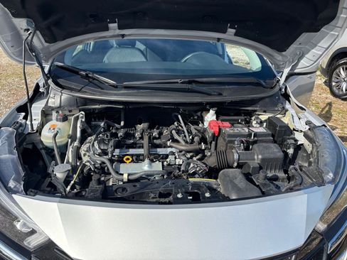 Used 2025 Nissan Versa SV image 32