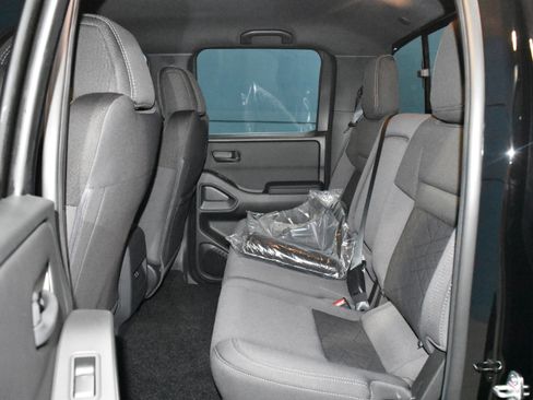 New 2026 Nissan Frontier SV w/ Tow Package AWD/4WD image 18