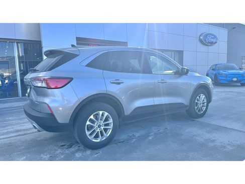 Used 2022 Ford Escape SE image 7