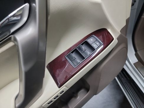 Used 2014 Lexus GX 460 Luxury image 14