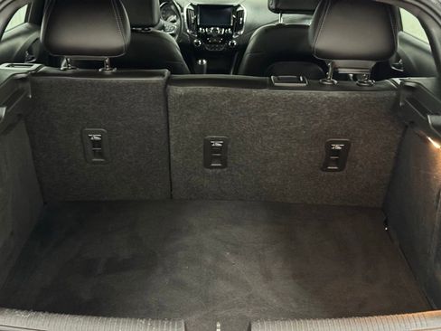 Used 2017 Chevrolet Cruze Premier image 16