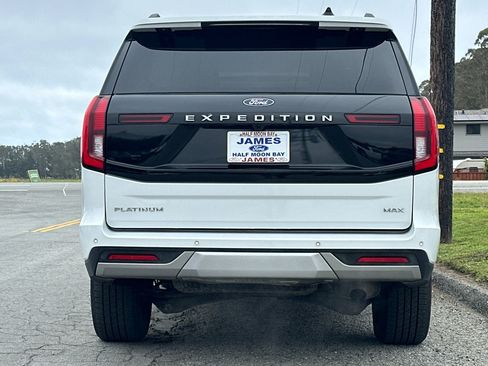 Used 2025 Ford Expedition Max Platinum AWD/4WD image 4