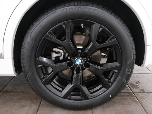Used 2024 BMW X7 xDrive40i w/ Executive Package AWD/4WD image 38