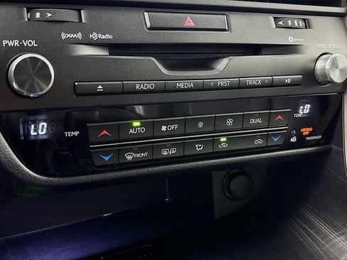 Used 2019 Lexus RX 350 AWD w/ Accessory Package image 18