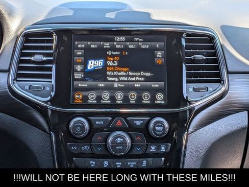 Used 2020 Jeep Grand Cherokee Altitude AWD/4WD image 28