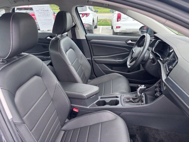 Used 2024 Volkswagen Jetta SE w/ Panoramic Sunroof Package FWD image 53