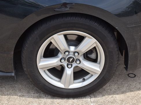 Used 2017 Ford Mustang Convertible RWD image 11
