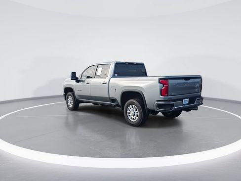 Used 2024 Chevrolet Silverado 2500 LTZ AWD/4WD image 7