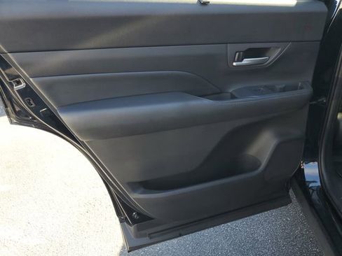 Used 2024 Toyota Grand Highlander AWD image 25