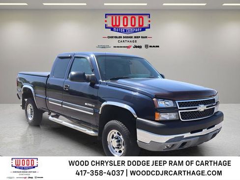 Used 2005 Chevrolet Silverado 2500 LS RWD image 1