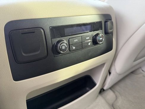 Used 2016 GMC Yukon Denali image 12