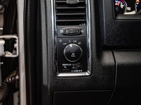 Used 2017 RAM 3500 Laramie w/ Cold Weather Group AWD/4WD image 20