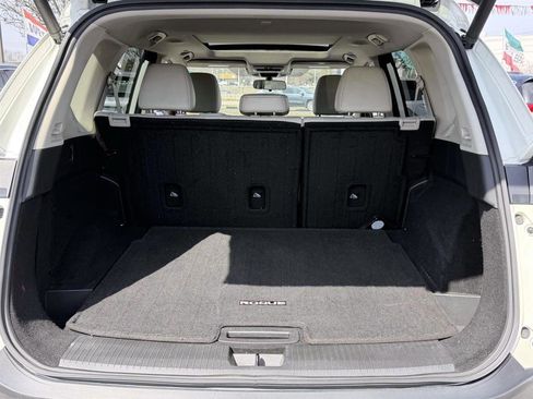 Used 2022 Nissan Rogue SV w/ SV Premium Package image 7