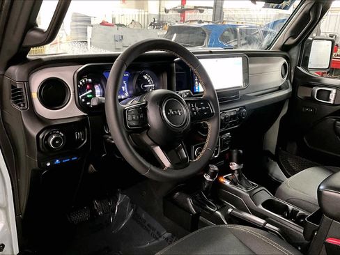 Used 2024 Jeep Wrangler Sport S w/ Convenience Group image 17