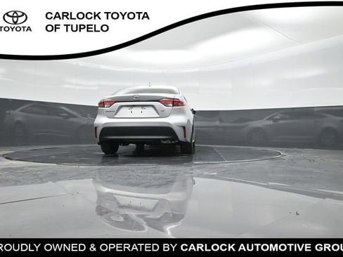 Used 2025 Toyota Corolla LE image 27