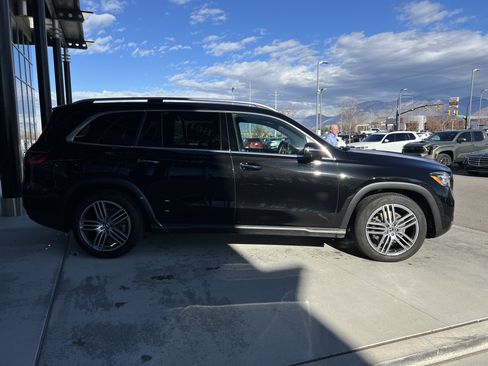 Certified 2025 Mercedes-Benz GLS 450 4MATIC image 4