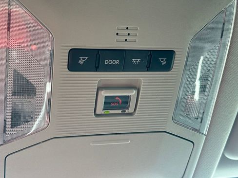 Used 2023 Toyota RAV4 LE FWD image 28