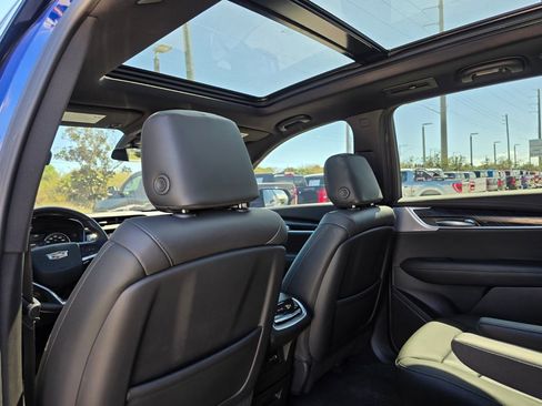 Used 2024 Cadillac XT6 Premium Luxury w/ LPO, Floor Liner Package image 21