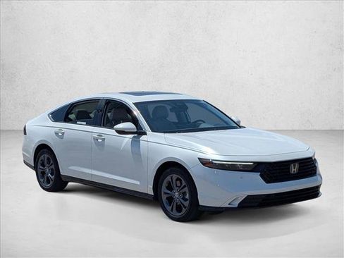 Used 2024 Honda Accord EX-L image 3