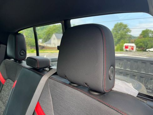 Used 2023 Chevrolet Colorado Z71 w/ Z71 Convenience Package 2 image 27