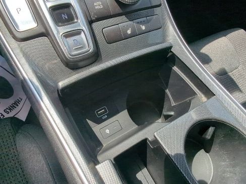 Used 2022 Hyundai Santa Fe SEL w/ Convenience Package FWD image 36
