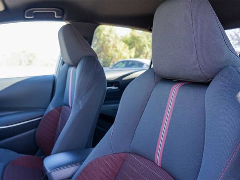 Used 2024 Toyota Corolla SE image 11