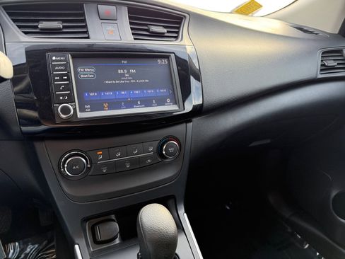 Used 2019 Nissan Sentra S image 12