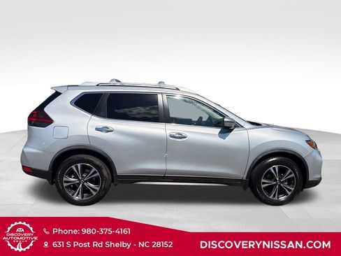 Used 2019 Nissan Rogue SV w/ Premium Package FWD image 5