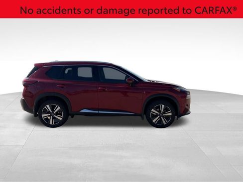 Used 2021 Nissan Rogue Platinum image 2