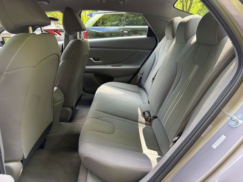 Certified 2023 Hyundai Elantra SEL w/ Convenience Package FWD image 13