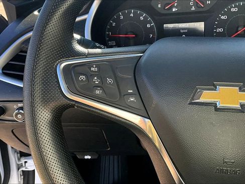 Used 2024 Chevrolet Malibu LT image 11