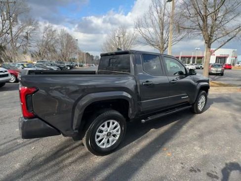 Used 2024 Toyota Tacoma SR5 image 15